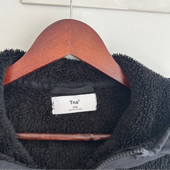 TNA Aritzia Black Keaton Hoodie - Picture 3 of 5